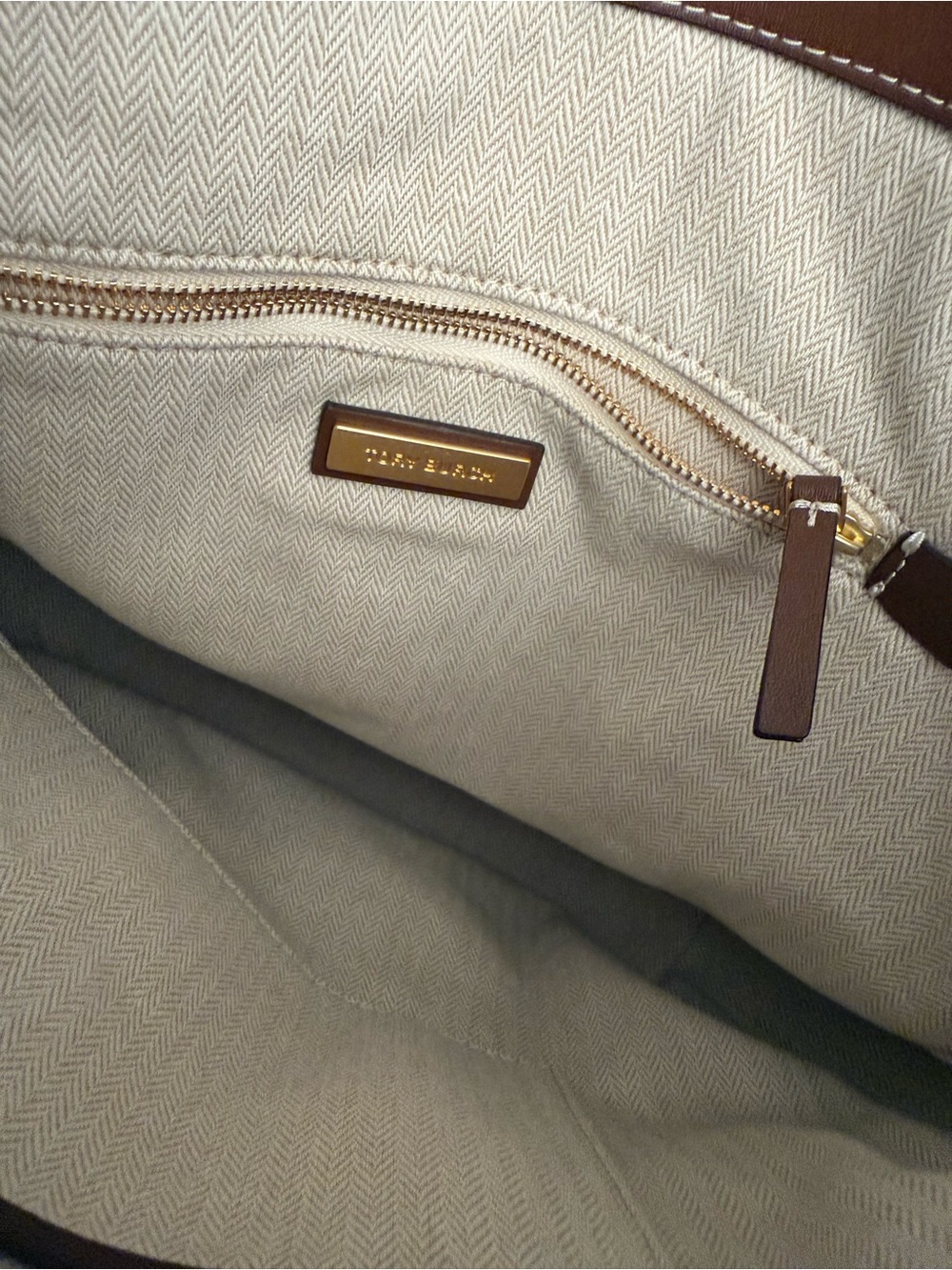 Tory Burch Miller Brown Standard Slouchy Leather Hobo Bag with Logo Medallion - Picture 2 of 7